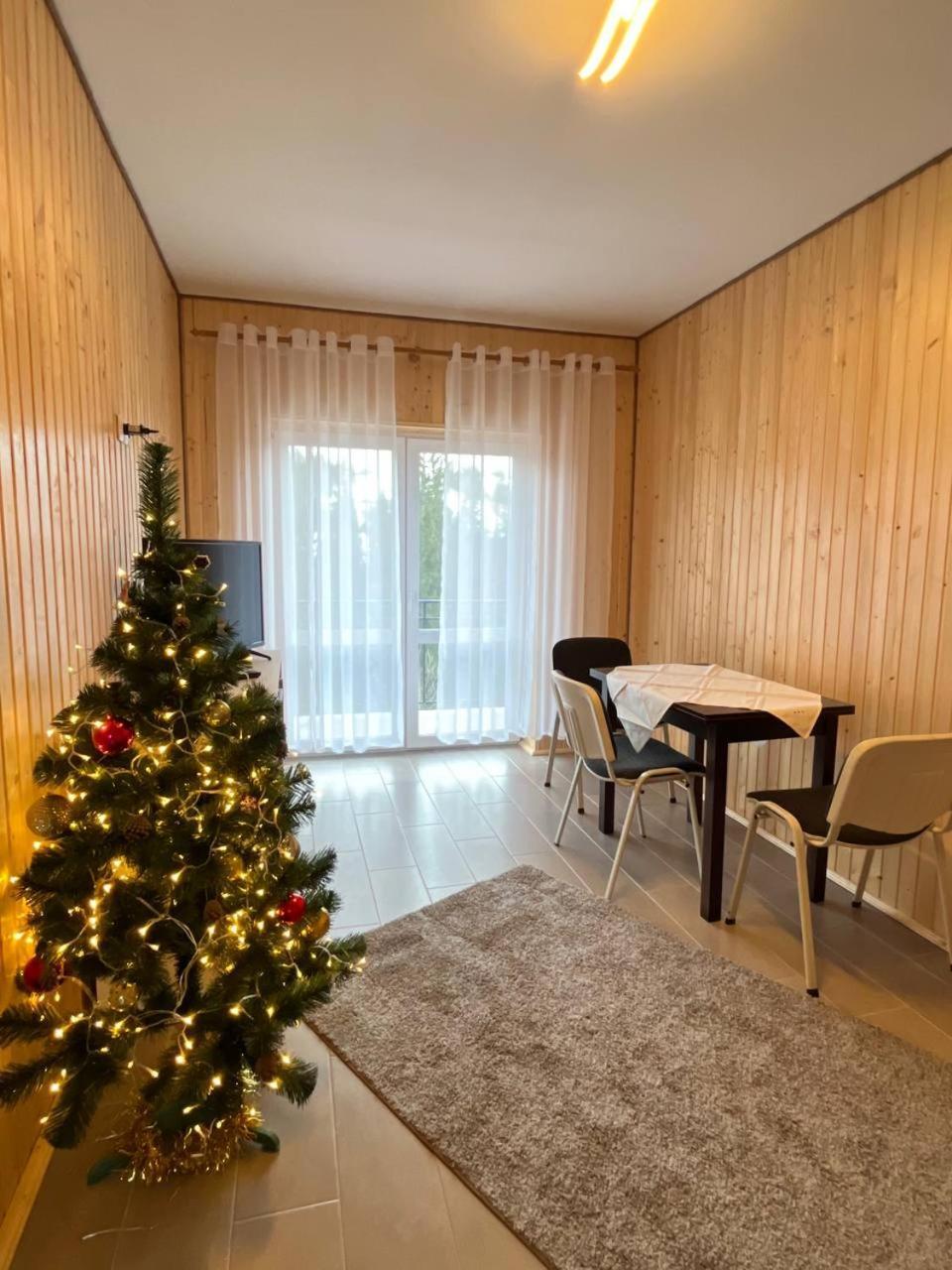 затишна Apartment