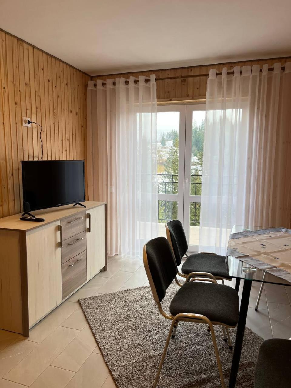 затишна Apartment *